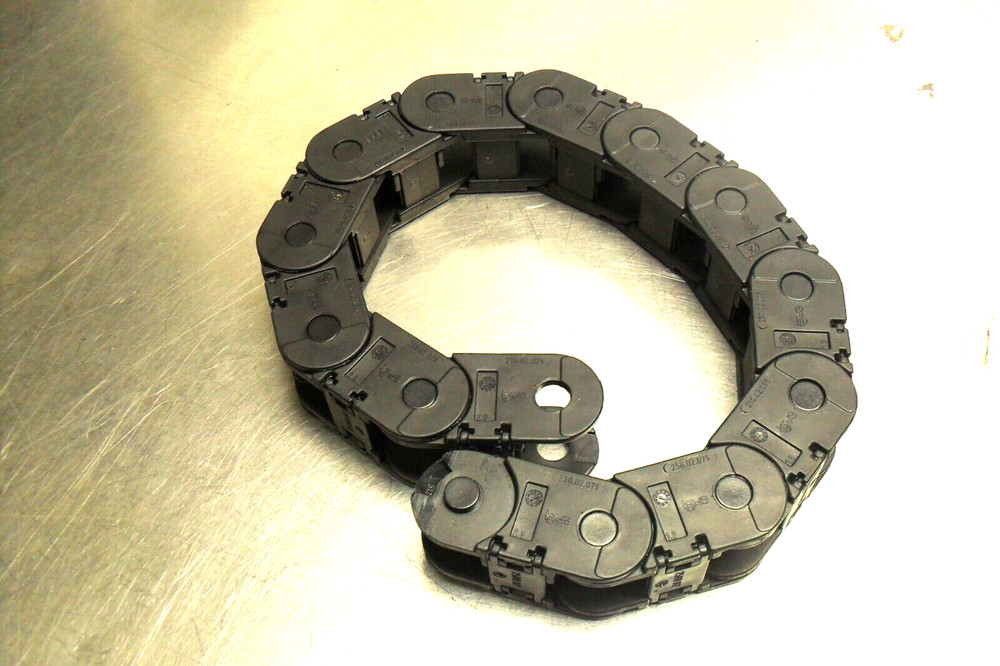 QTY 24″ – IGUS 250.02.07 Cable Track Energy Chain 1-1/4″ inside x 1-3/8″ outside
