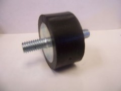FENDER DECK ISOLATOR MOUNT replaces JOHN DEERE M76270