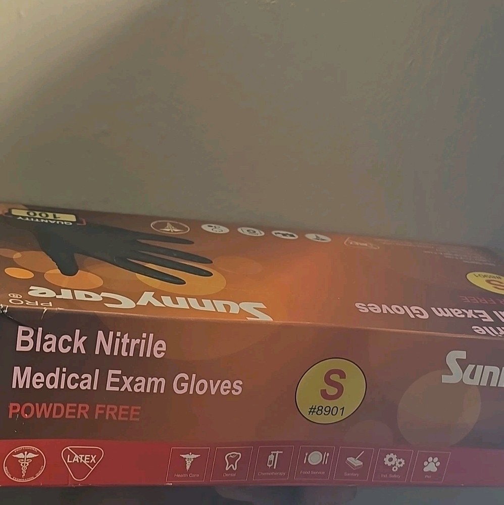 SunnyCare 8901 Black Nitrile Exam Gloves Small Powder-Free Box of 100