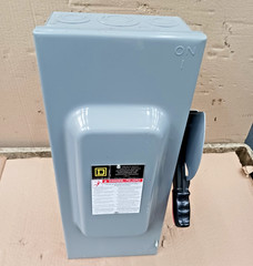 New Square D 100 Amp Fusible Safety Switch 3 Pole with Neutral 240 Vac H323N