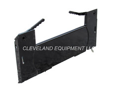 NEW DITCH WITCH MINI UNIVERSAL to BOBCAT MT / S70 QA ADAPTER – BRADCO 103633