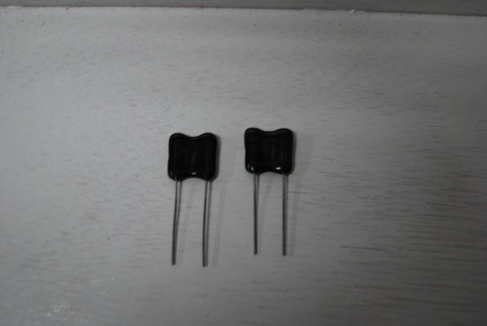 SILVER DIPPED MICA CAPACITOR DM30 100pF-170Pf 1000V 2 PIECES DM30