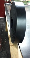 Neoprene Sheet Rubber Solid Strip 1/8″ Thick x 1″ W x 5-Foot L 60 Duro Std