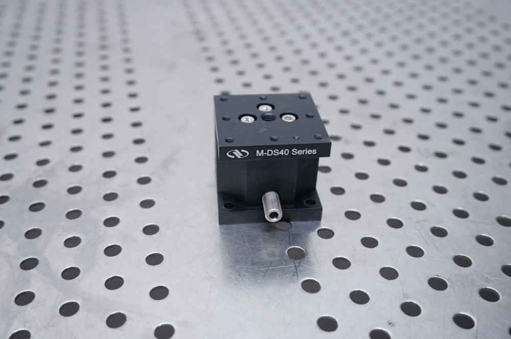 Newport Optics M-DS40-Z Compact Vertical Linear Translation Stage 40mm