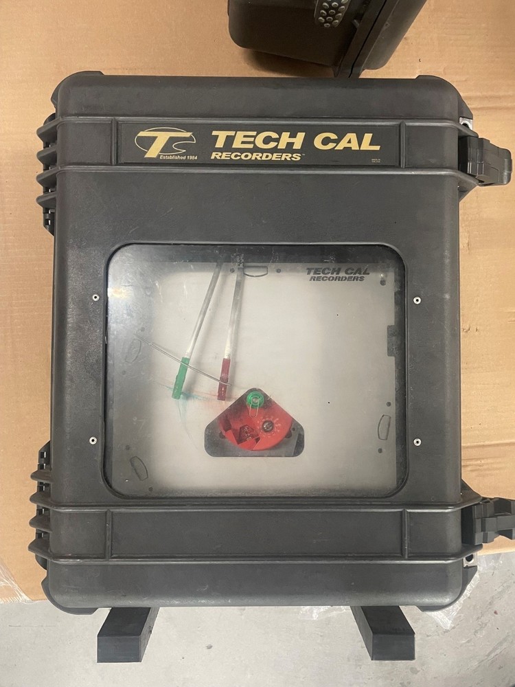 TECH CAL Chart Recorder 30,000 PSI 150F Model 2B9T0