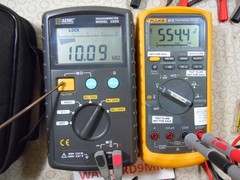 AEMC MODEL 1026 MEGOHMETER WITH ACCESSORIES + CASE-0208294.