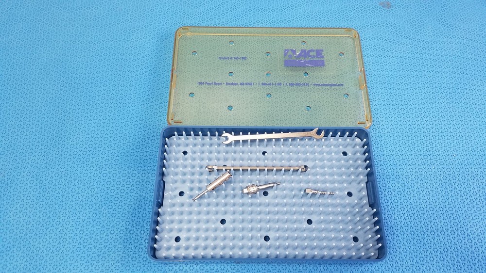 ACE Ophthalmology Micro Surgery Surgical Instruments With Tray 765-1002