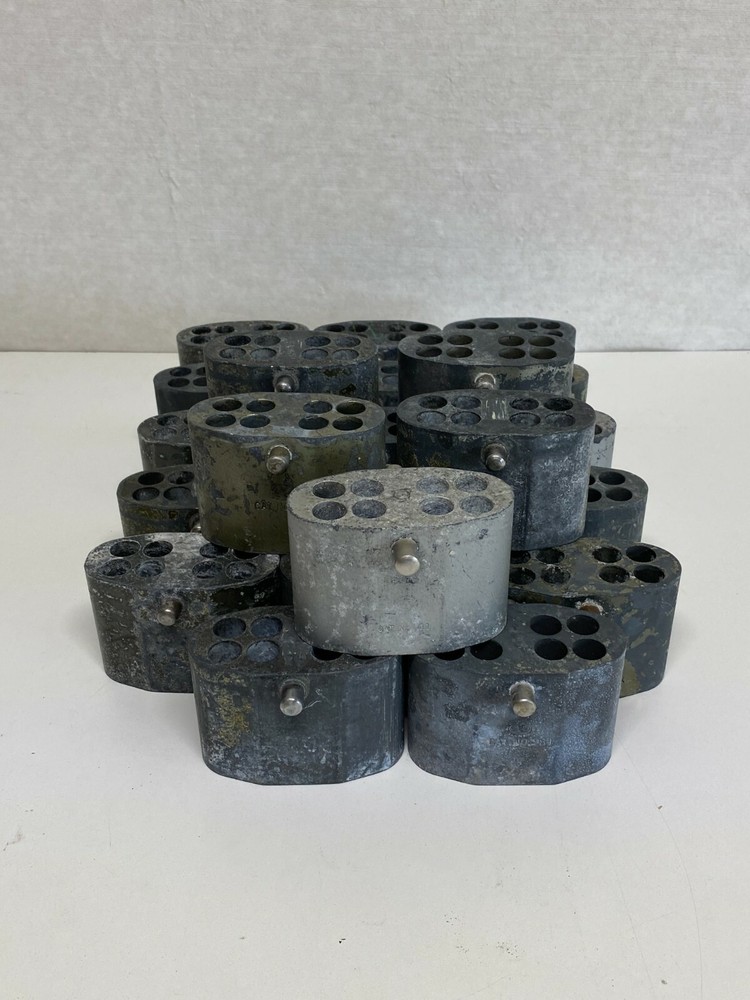 K27: Lot of 2 IEC International 381 CENTRIFUGE BUCKETS