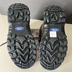 SKECHERS WOMANS SAFETY TOE (STEEL TOE) WORK BOOT SIZE 7.5 MEMORY FOAM INSIDE NWT