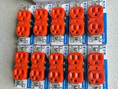 10 NEW EATON ARROW HART 15AMP 125V ISOLATED GROUND ORANGE DUPLEX RECEPTACLES LOT