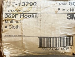 Box Of 50 Discs: 3M Hookit(TM) Cloth Disc 369F 5 in x NH P180 YF-wet Or Dry