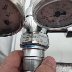 Specialty Gas 2 Gauge Two Stage High Purity Gas Regulator 3000PSI Max Lot Of 2