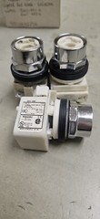 9001SK42J1R SQUARE D 9001-SK42J1R (LOT OF 3)