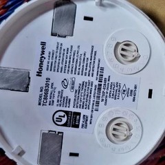 Honeywell TC806B3010 Smoke Detector NEW – FREE EXPRESS SHIPPING