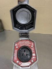 Crouse Hinds ENR21201 Explosion Proof Interlocked Receptacle 20A 125V