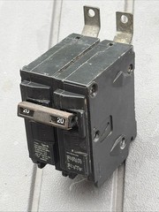 ITE Siemens B220 Circuit Breaker 20A 2Pole 120/240VAC 10KAIC Bolt On Panel Mount