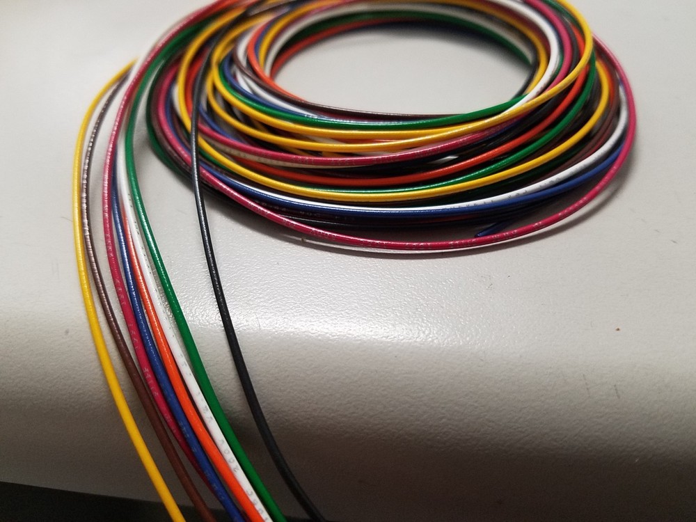 28 AWG Gauge Stranded Hook Up Wire Kit (5 ft) Ea 8 Color UL1007 300 Volt