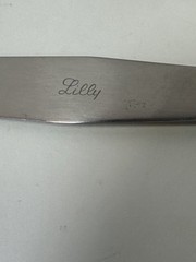 Eli Lilly 30mL/1oz Footed Graduated Beaker + Pharmacy Spatula Set, Boxed VTG