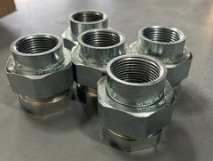 Crouse-Hinds UNY -UNF305 Union Fittings Qty: 5. Free Shipping