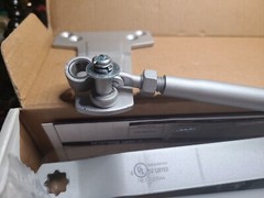 commercial door closer uh4031