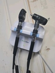 Welch Allyn 777 Wall Mount Otoscope System With 11720 and 23810 Heads working