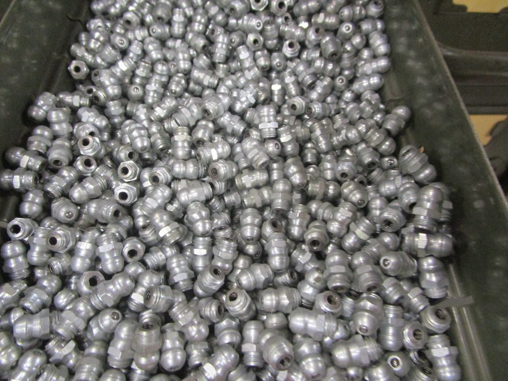 40 NOS 1/4″-28 NF Straight Alemite ZERK Grease Fittings 9/32″ Hex USA