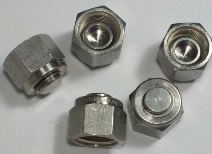 5 Pack Swagelok SS Tube Plug Fitting, 3/8″ Tube, SS-600-P