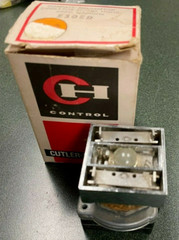 Cutler-Hammer E30ED Compact Push-button Operator w/ Ind Light – 480V 60/50HZ