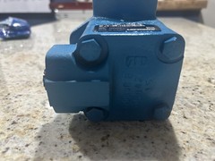 EATON VICKERS Hydrolic Pump Model V10 1P2S 0B20 024
