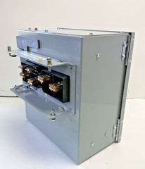 Siemens SLVBH4614G Sentron 30A Fusible Bus Plug 600V 4 Wire IP55 200kA