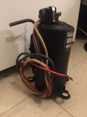 AC compressor NS19 015G 115V LRA 34 Hz 60 PH 1 SERIAL NO : A717G320345