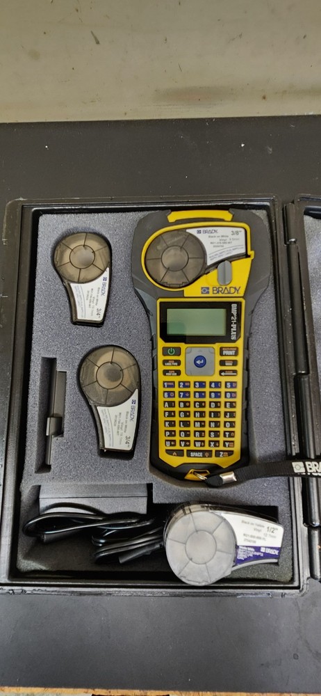Brady BMP21-PLUS Handheld Label Printer With Extra Battery/Magnet Mount