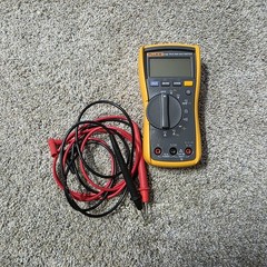 Fluke 115 True RMS Digital Multimeter Great Condition