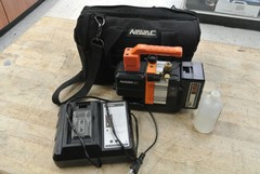 NAVAC NP2DLM 2 CFM Cordless BreakFree Vacuum Pump w/ Battery A2L Compatible