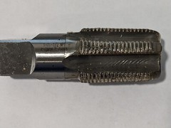 Standard Pipe Tap: 1 – 11-1/2, NPT, 5 Flutes, Carbon Steel JY4350096