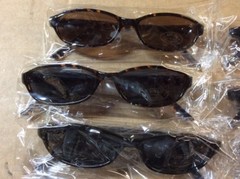 NEW ASSORTED BOX OF SUNGLASSES SUN GLASSES SET OF 9 GLASS COLORED MEDIUM LENS