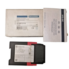 Telemecanique XPSBC3110 | 076686 Two-hand control device 24V AC New