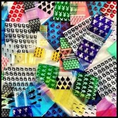 1000 Apple Baggies 1.0 x 1.0″ Mini Zip lock Bags 1010 Assorted 10 design mix