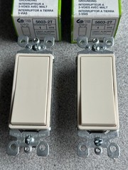 Lot of 2 NEW LEVITON 15A Light Almond Decora 3-Way Switches 5603-2T
