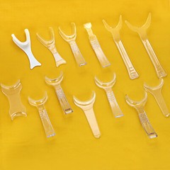 High-Quality Dental Retractors Lip Cheek Retractor Surgical Mouth Lip Opener