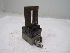 Compact Air Products SG202 Square Base Angular Pneumatic Gripper Grabber 2″ Open