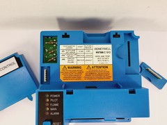 Honeywell RM7895C1012 Burner Controller w/ ST7800A1039 (30s) & R7847A1082