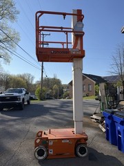 2021 SNORKEL TM16E 16’ ELECTRIC VERTICAL MAST DRIVABLE MAN PLATFORM LIFT