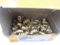 25 Pack Parker Hannifin 1/8″FNPT x 1/8″MNPT 90° Brass Elbow Fittings X1202P-2-2