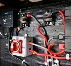 12 Volt Circuit Breaker 60, 80, 100, 150, 200, 250 and 300 AMP RV Marine Auto