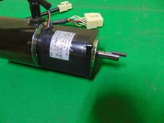 Yaskawa AC Servo Motor 200 Volt 3,000 RPM 100 Watt