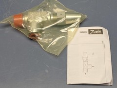 Danfoss – 148B4565 – SNV-ST Gauge Valve 3/8″ FPT – 1/2″ MPT 52-bar – NEW