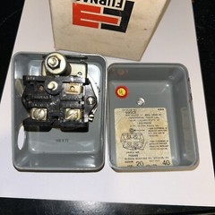 Furnas Electric Pressure Switch 69GC8 20-40 Pounds 2 Pole 120-240 V AC NOS 1/4