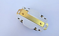 Hubbell HBL2730 L16-30R Twist Lock Receptacle 30A 480V 3Ø 4 Wire Industrial NEW