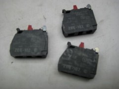 SCHNEIDER ELECTRIC ZBE-102 CONTACT BLOCK LOT OF 3 NSNP
